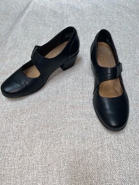 Clarks Emslie Lulin Women's Size 8.5 Black Leather Mary Jane Block Heel